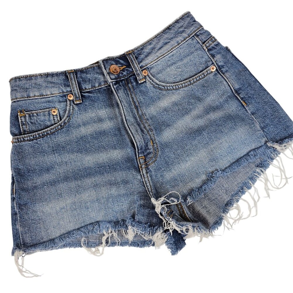 Womens 6 Light Blue Wash Distressed Festival Summer Raw Hem Jean Denim Shorts
